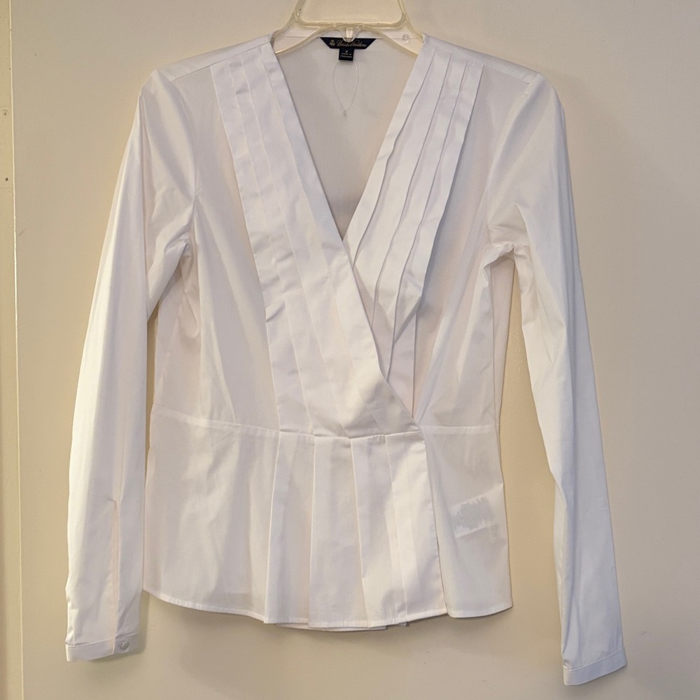 Brooks Brothers Women’s White Pleated Wrap-Front Long Sleeve Blouse Shirt, 2